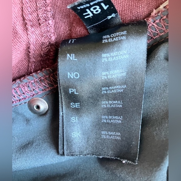 Kuhl Women's Burgundy Skinny Pants Size 8
Hiking Outdoor Jeans Adventure - Picture 8 of 10